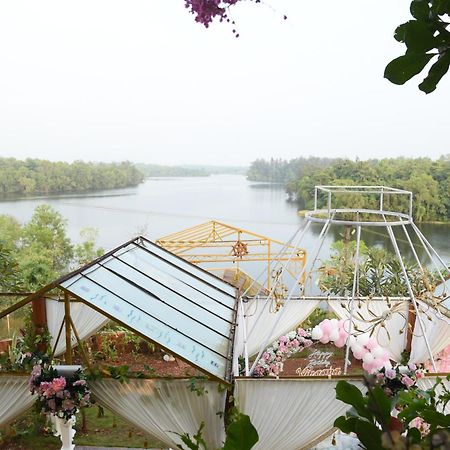 Sona Villa, The Lake Chalet Kudal  Luaran gambar