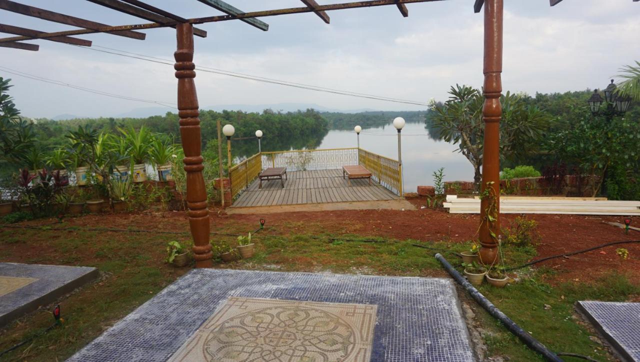 Sona Villa, The Lake Chalet Kudal  Luaran gambar