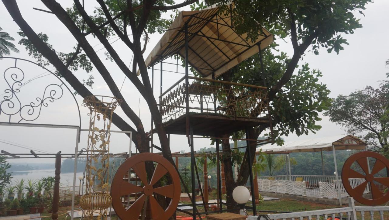 Sona Villa, The Lake Chalet Kudal  Luaran gambar