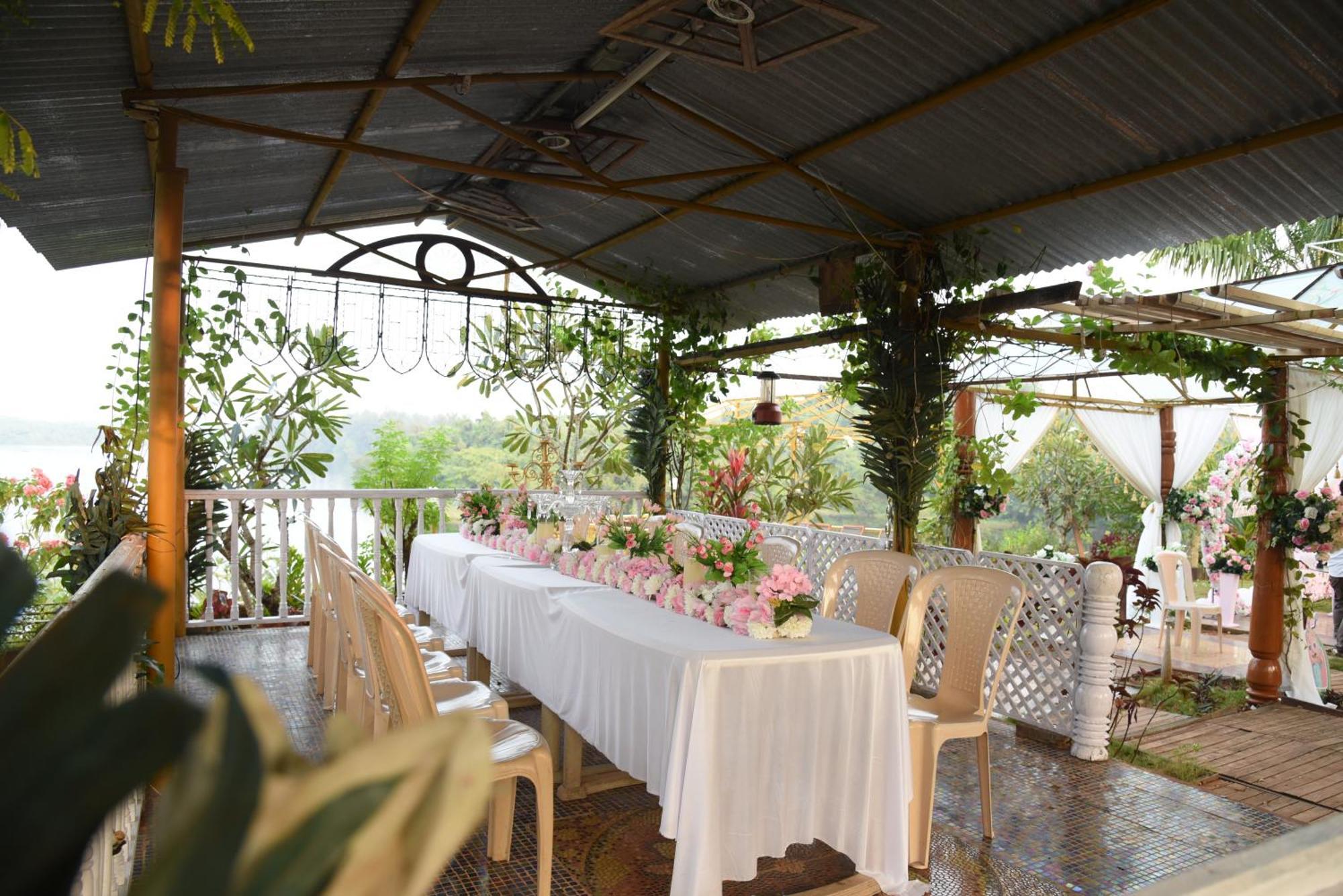 Sona Villa, The Lake Chalet Kudal  Luaran gambar