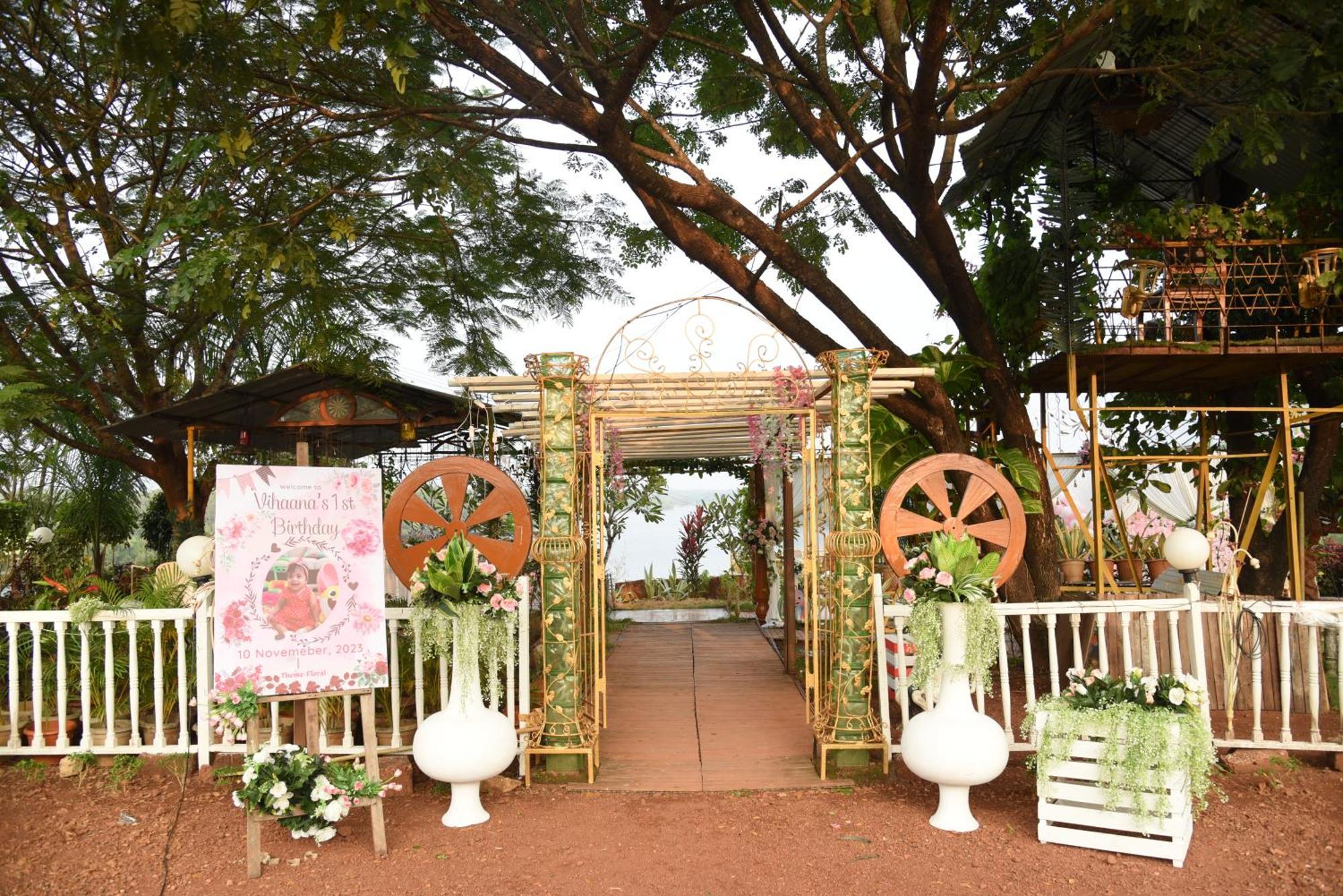 Sona Villa, The Lake Chalet Kudal  Luaran gambar