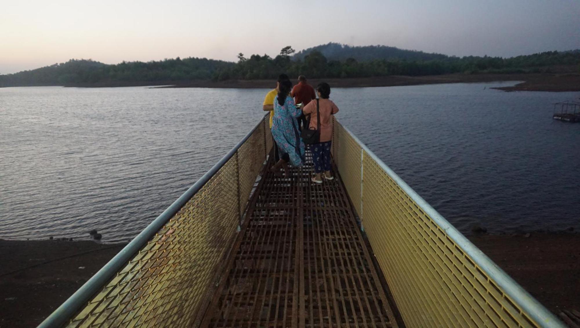 Sona Villa, The Lake Chalet Kudal  Luaran gambar