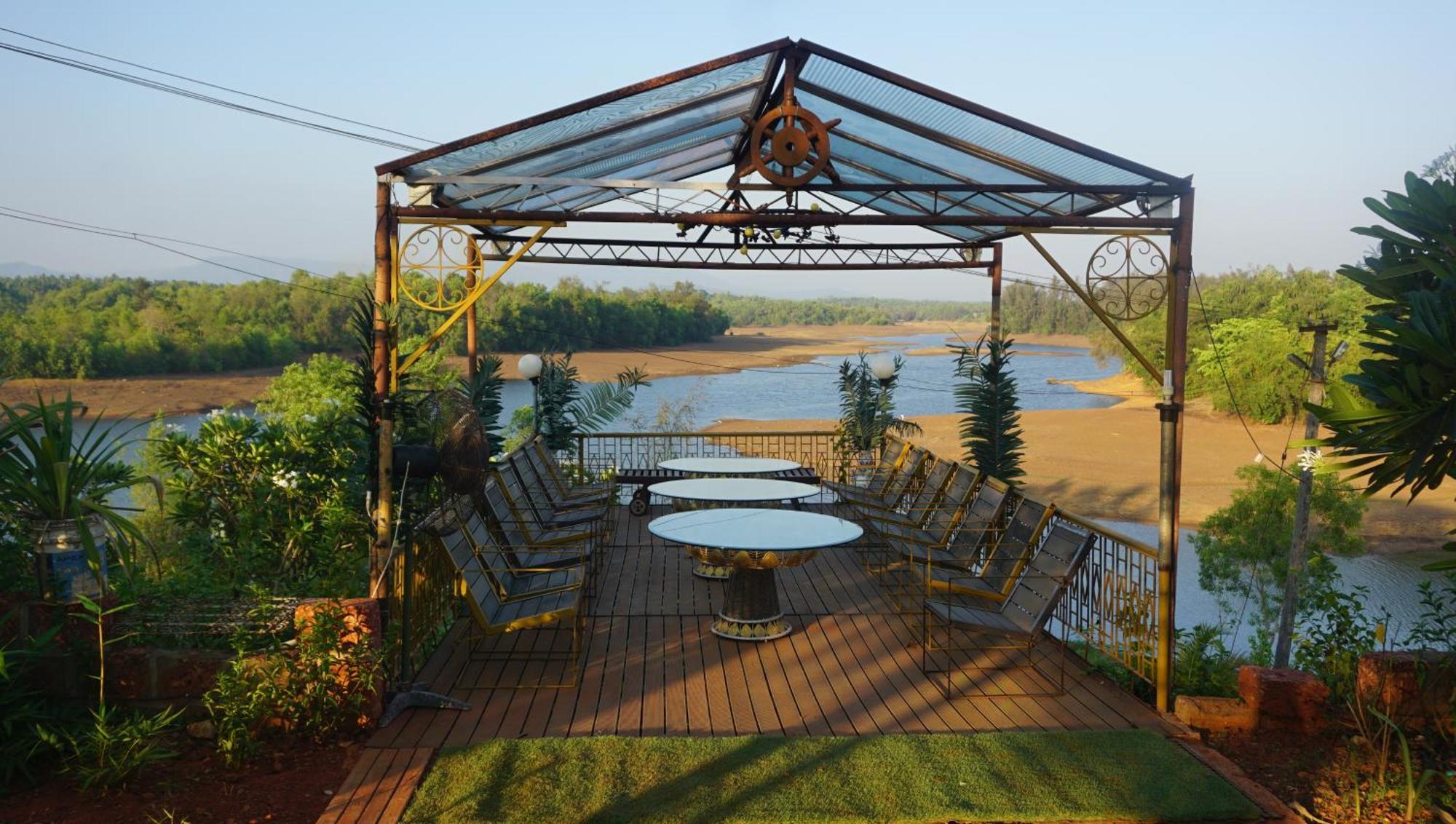 Sona Villa, The Lake Chalet Kudal  Luaran gambar