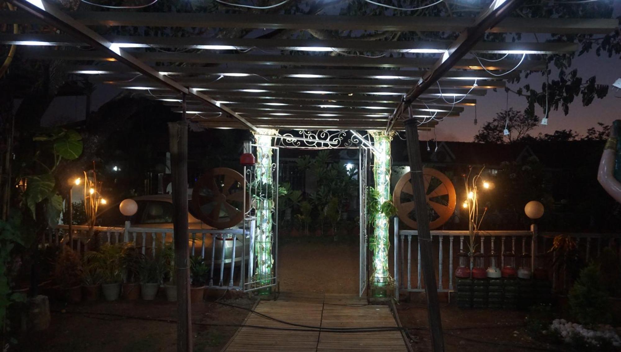 Sona Villa, The Lake Chalet Kudal  Luaran gambar