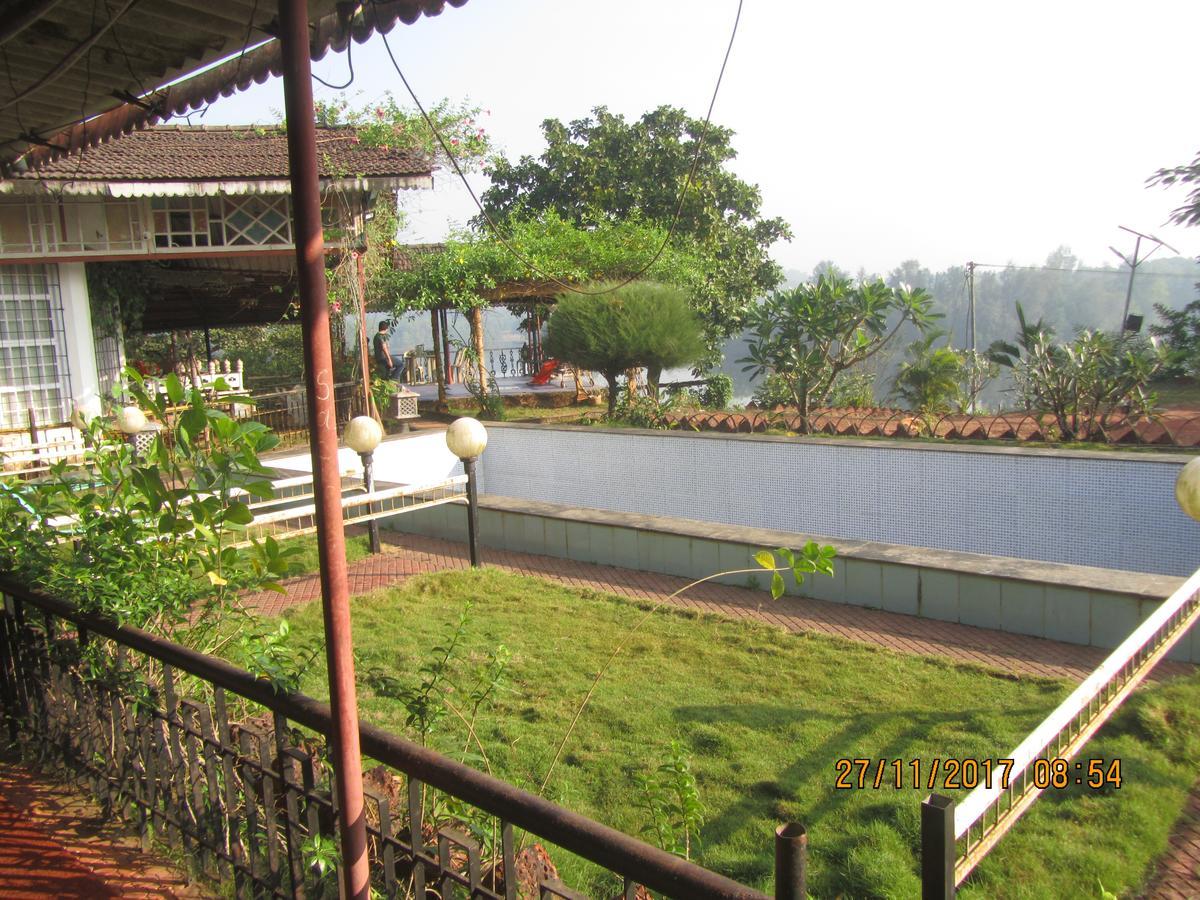 Sona Villa, The Lake Chalet Kudal  Luaran gambar