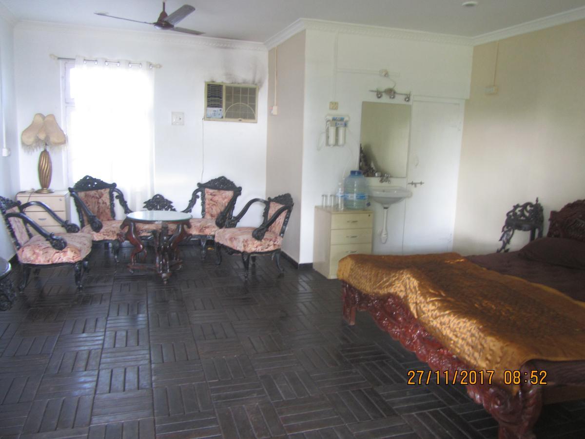 Sona Villa, The Lake Chalet Kudal  Luaran gambar