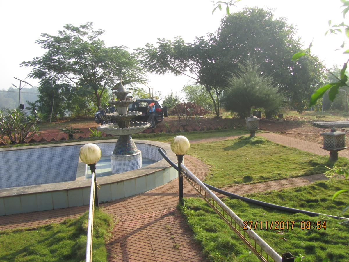 Sona Villa, The Lake Chalet Kudal  Luaran gambar