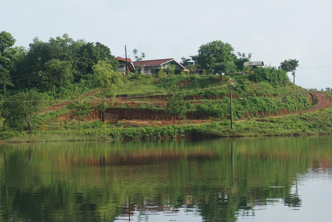 Sona Villa, The Lake Chalet Kudal  Luaran gambar