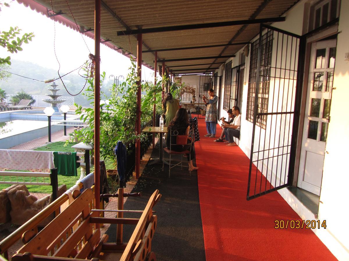 Sona Villa, The Lake Chalet Kudal  Luaran gambar