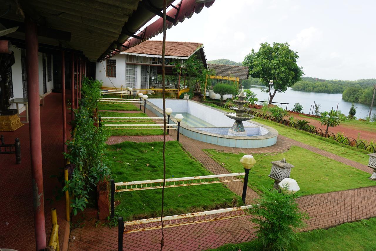 Sona Villa, The Lake Chalet Kudal  Luaran gambar